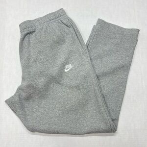 Nike Sportswear Club Fleece Gray Straight leg Sweatpants